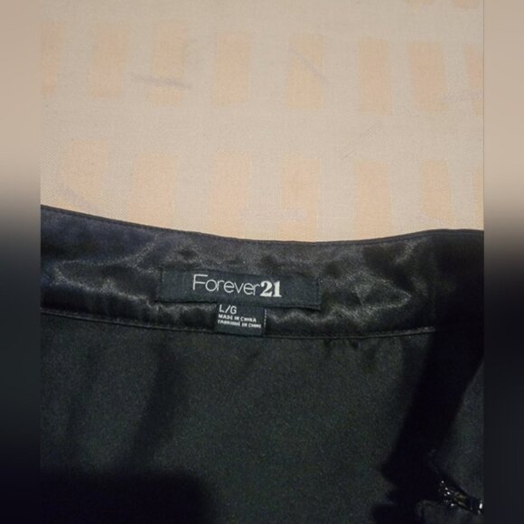 Forever 21 Tulle Skirt (lined) - Picture 2 of 4